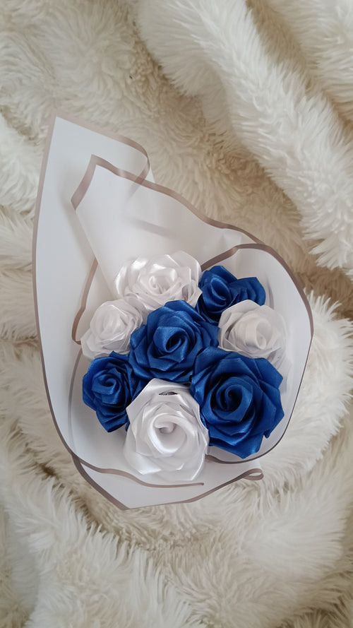 Bouquet de roses en satin fait-main💐🌹