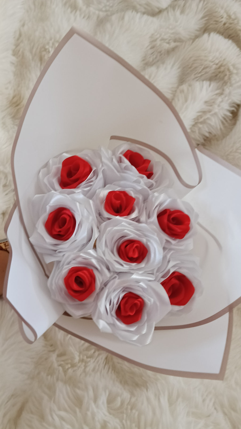 Bouquet de roses en satin- fait main 💐🌹